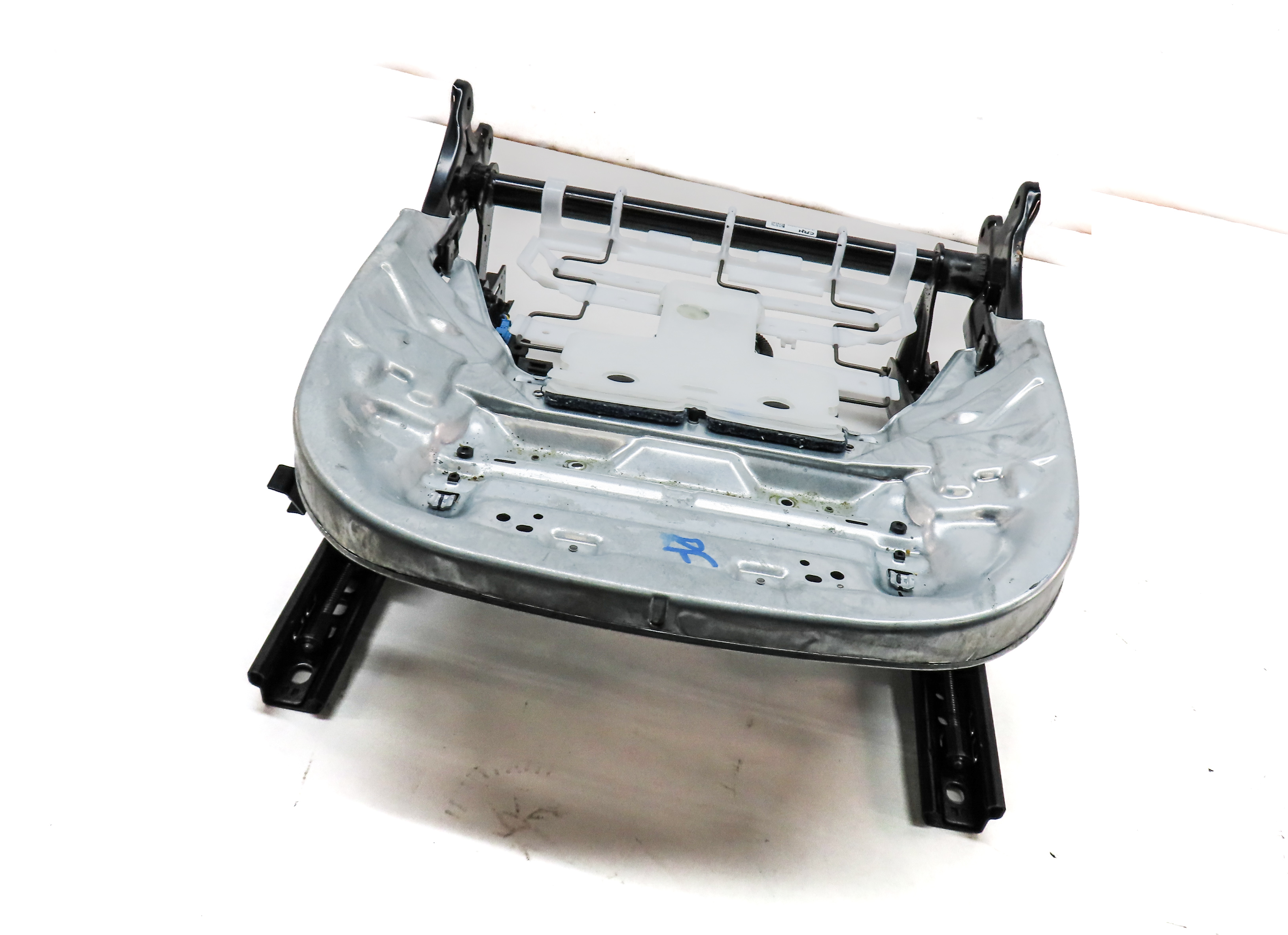 16-20 MERCEDES GLA250 (X156) PASSENGER LOWER BOTTOM HEATED SEAT CUSHION (BEIGE) — exact item pictured
